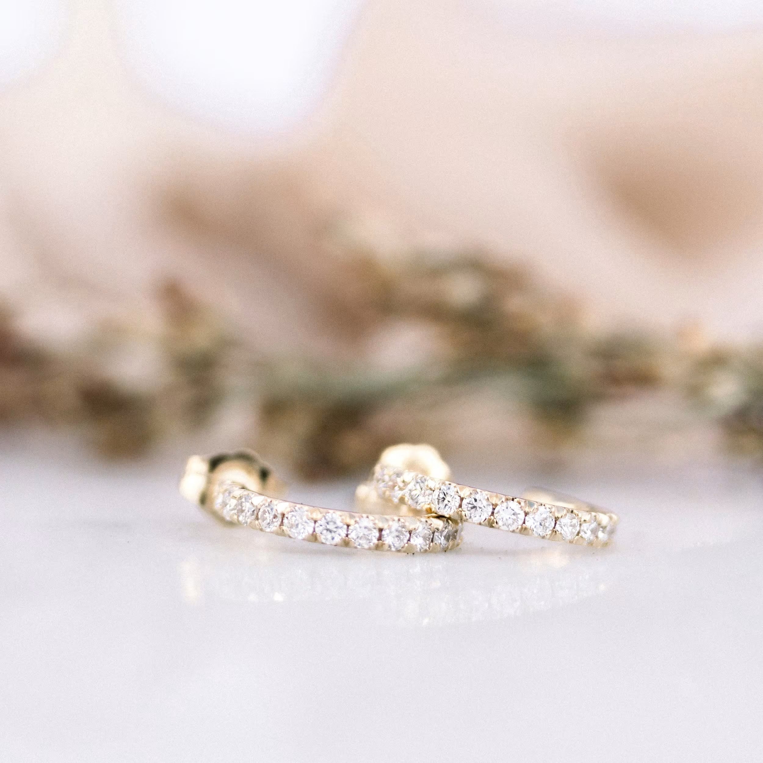 0.80 TCW Round Cut Moissanite Hoops Earrings in Gold 1